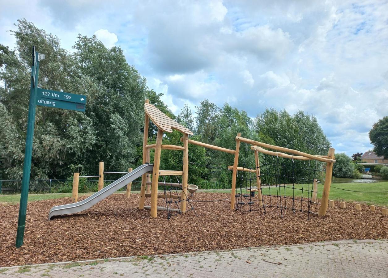 Huisje Finn, Met Grote Tuin En Veel Privacy Dirkshorn Exterior foto